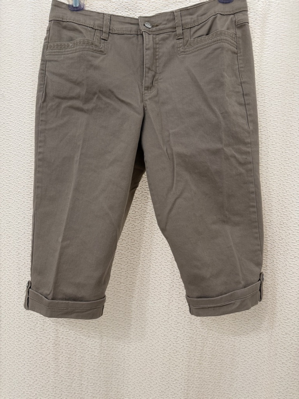 Classic Cropped Chino Capris in Taupe